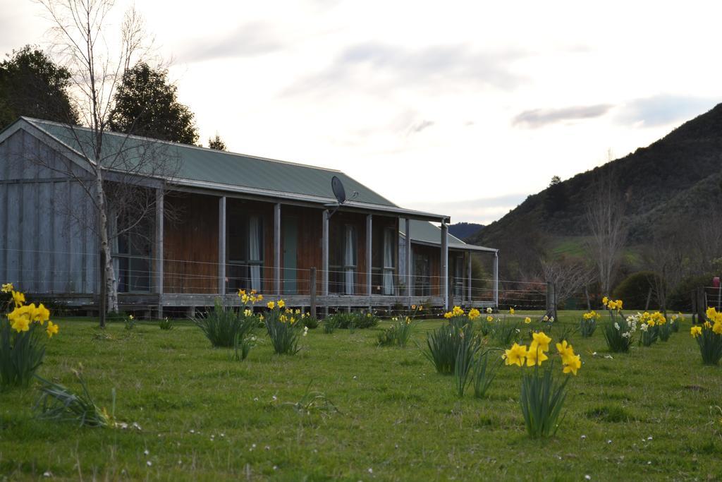 Smiths Farm Holiday Park Linkwater ภายนอก รูปภาพ